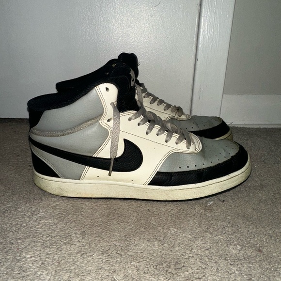 Nike Shoes - Picture 2 of 7